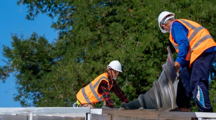 Professional gutter cleaning in Jenison, MI